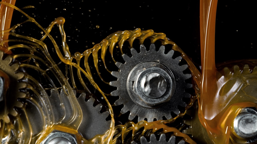 Tooth,Gear,Wheel,With,Oil,Splashes,,Freeze,Motion,,Lubrication,Concept